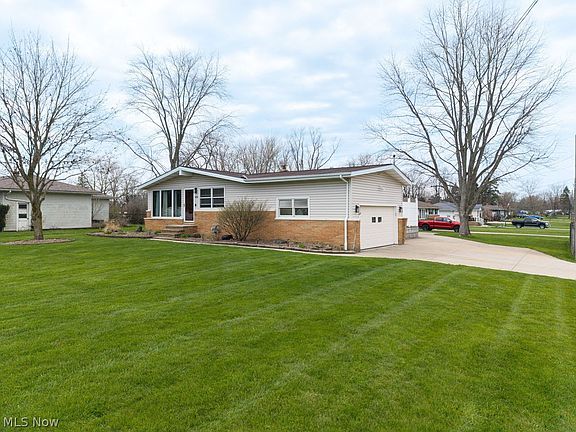 2nd image of 654 Hudak Dr