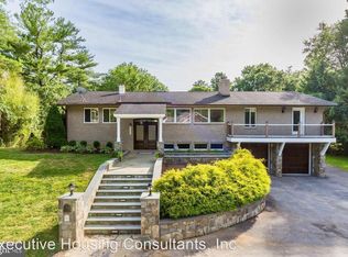 8209 Stone Trail Dr, Bethesda, MD 20817