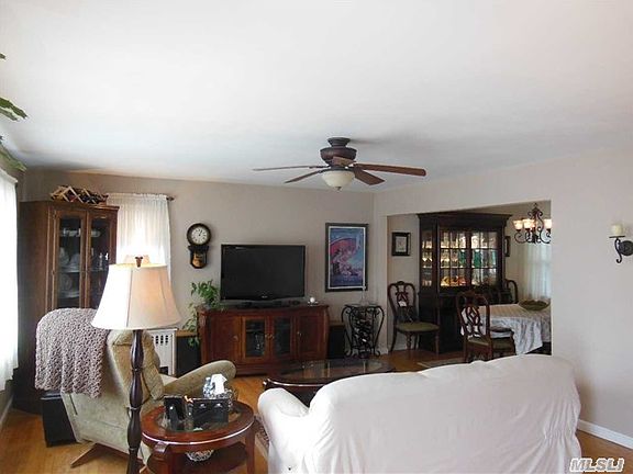 4th image of 143 Traymore Blvd