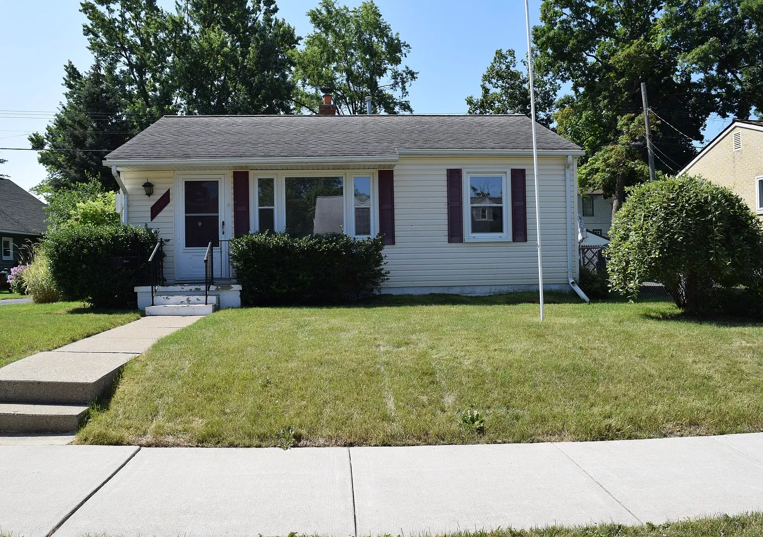 Comings Soon! Charming Waterford Township Home Convenient Location & Comfortable Living — Photo 1