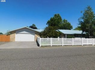 807 Chenowith St, Umatilla, OR 97882
