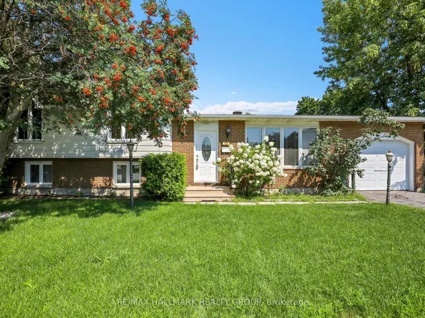 45 Larkin Dr, Ottawa, ON K2J 1A8