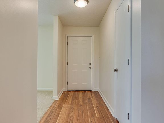 5th image of 802 Sir Echo Dr