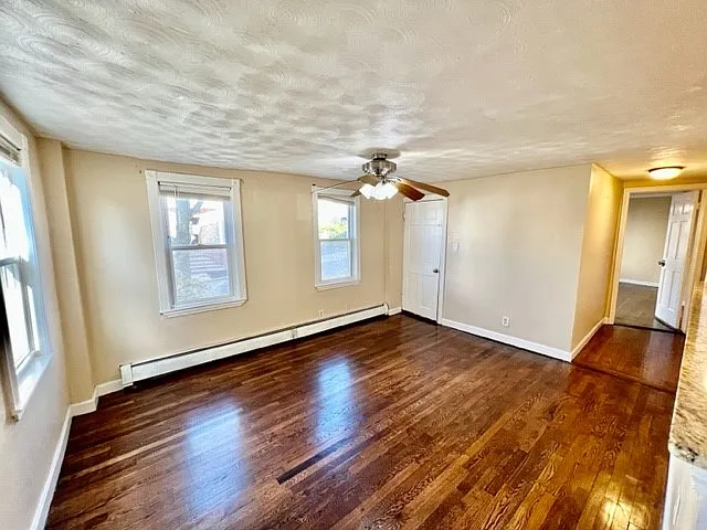 2 bed, 600 sqft, $2,300 — Photo 2