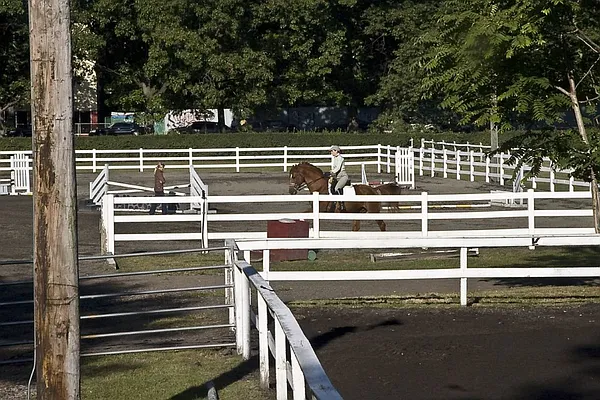 Sold by Agency Real Estate Services LLC | media 20