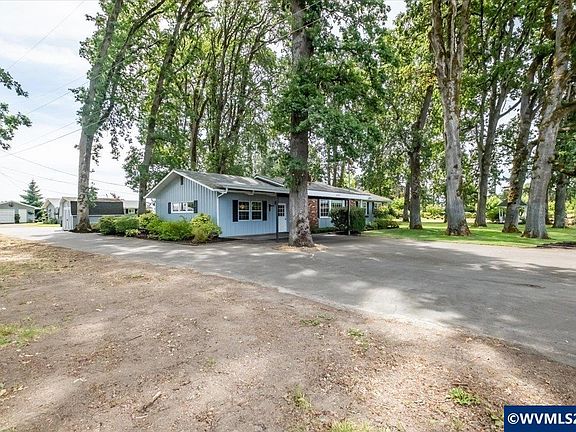 2nd image of 34361 Riverside Dr SW