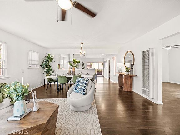 2nd image of 836 Random Ln