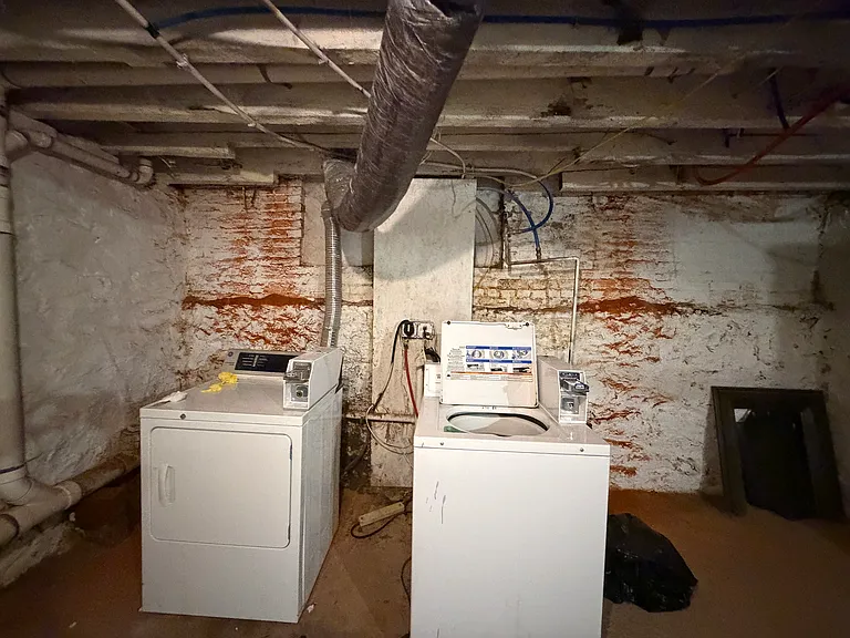 4438 Sansom St #2 — Photo 11