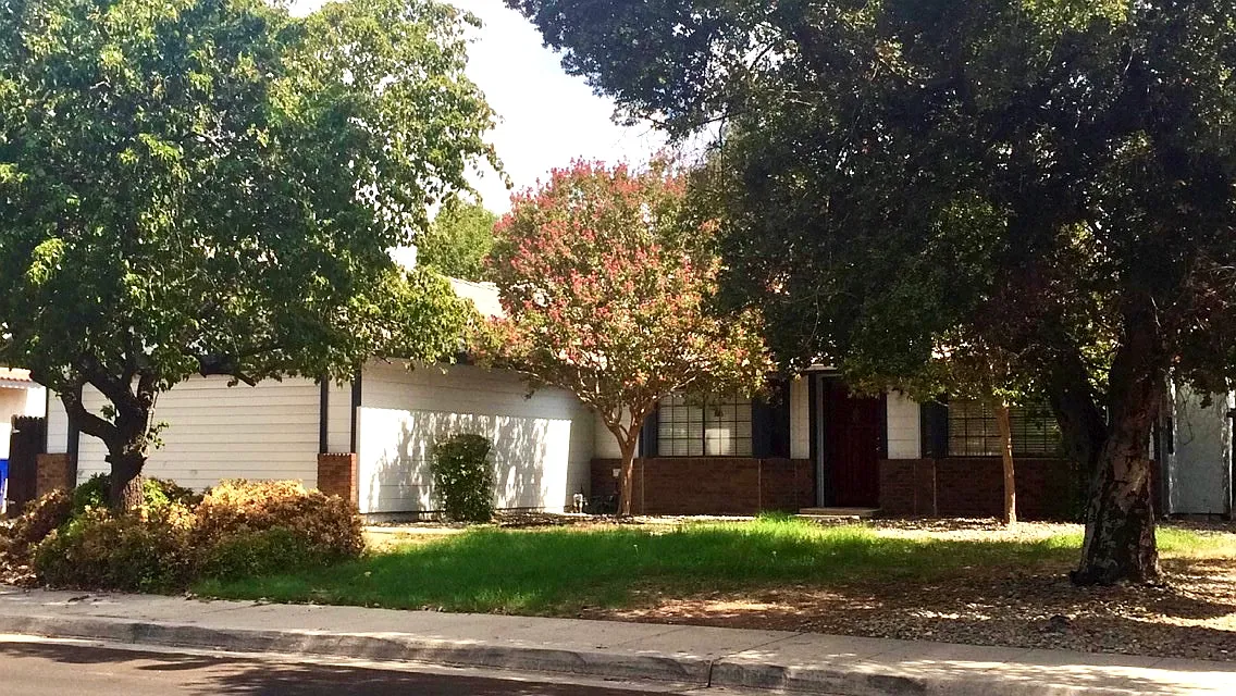 4 bed, 1444 sqft, $2,500 — Photo 2