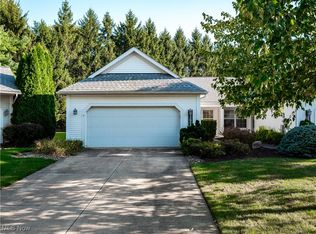 33921 Sunflower Ln, North Ridgeville, OH 44039