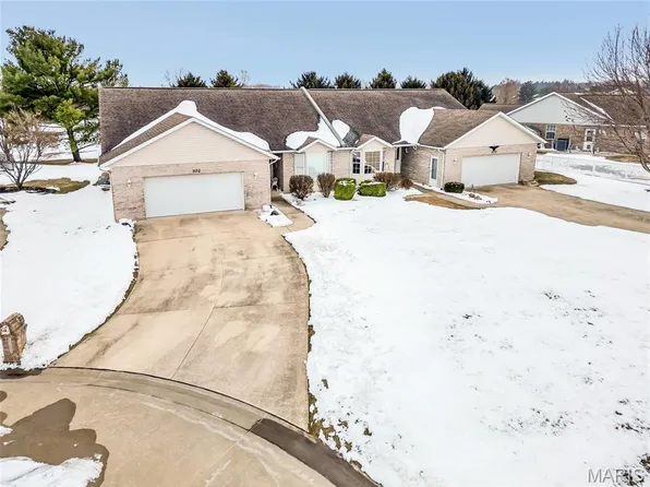 102 Eagle Ct, Waterloo, IL 62298