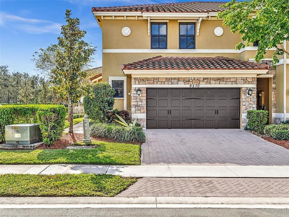 1st image of 9570 Town Parc Cir N