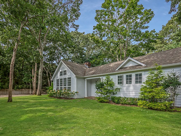 39 Roxbury Ln — Photo 14