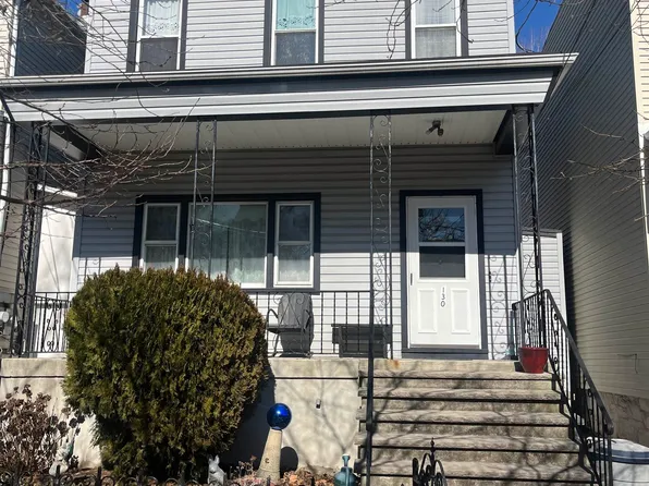 130 Dodd St, Weehawken, NJ 07086