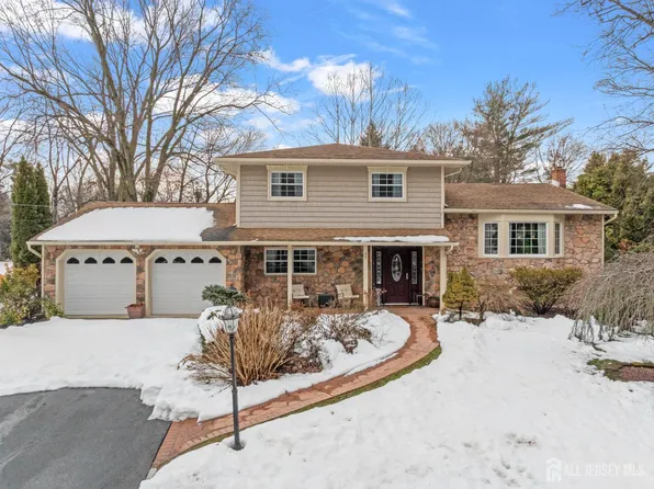 39 Dexter Rd, East Brunswick, NJ 08816