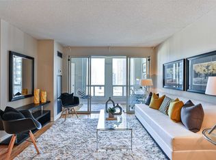 25 Grenville St #1801, Toronto, ON M4Y 2X5