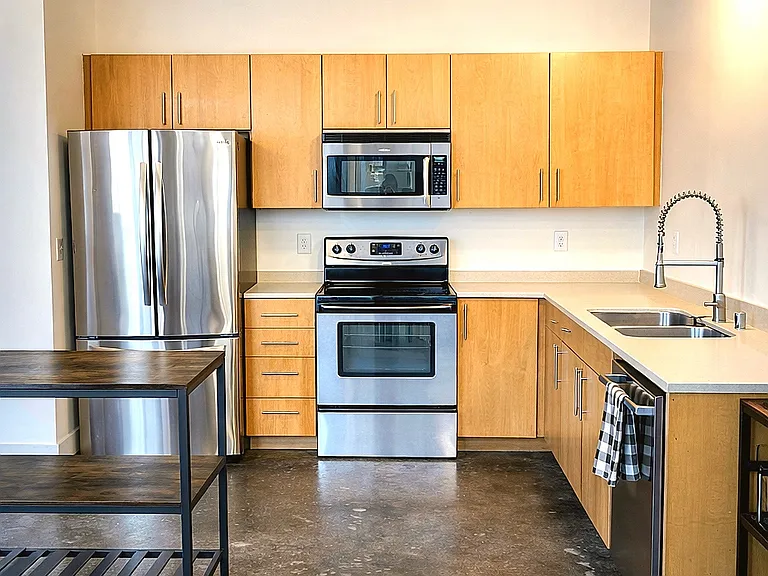 1001 Belleview St #202 — Photo 5