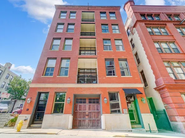 304 McFarland St APT 3, Cincinnati, OH 45202
