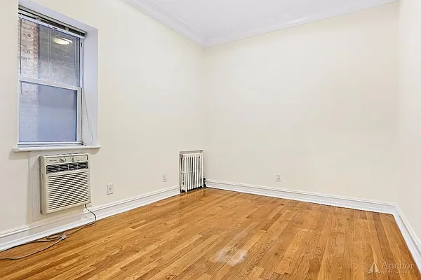 Rented by Anchor Associates | media 22