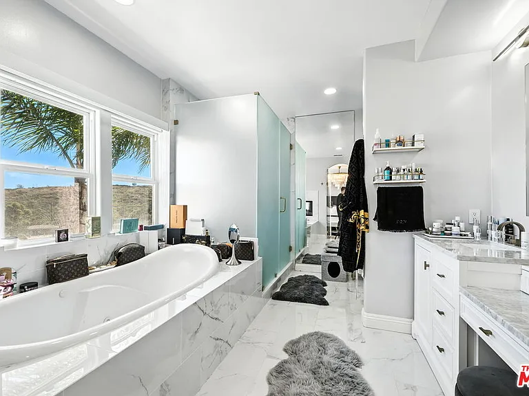 23971 De Ville Way — Photo 16