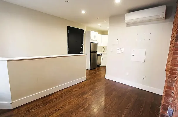 Rented by Bohemia Realty Group | media 12