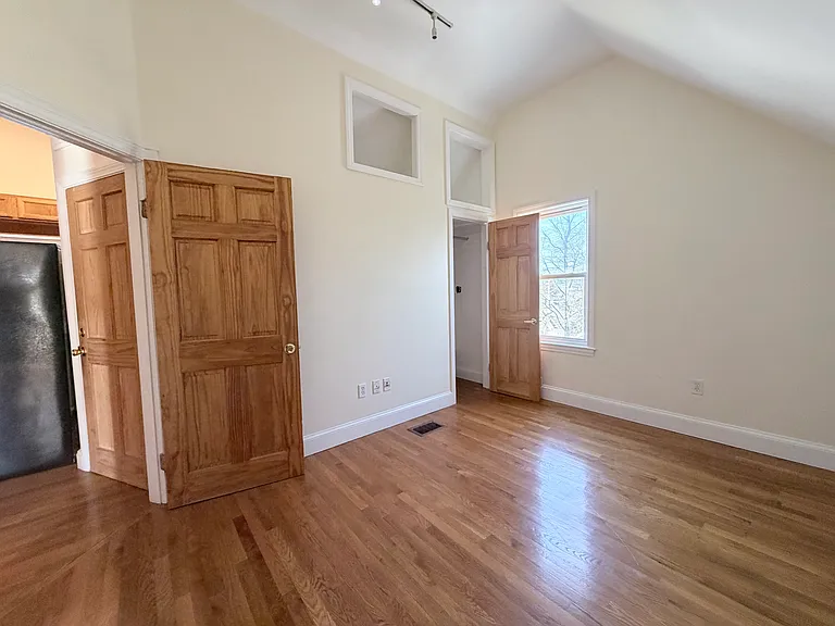 30 Hume Ave #3 — Photo 11