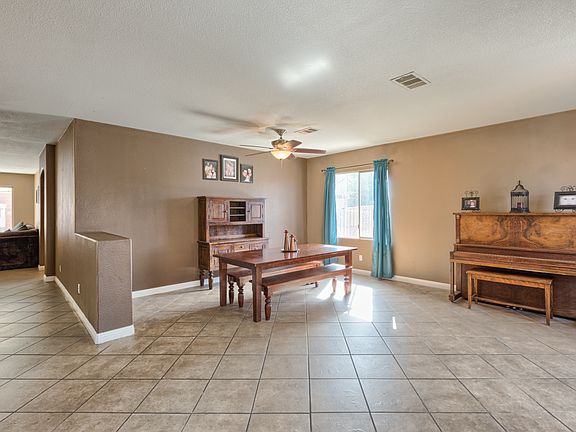 3rd image of 936 High Plains Dr