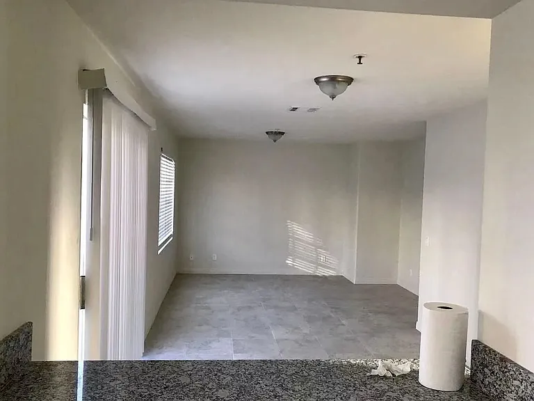 809 W Duarte Rd — Photo 4