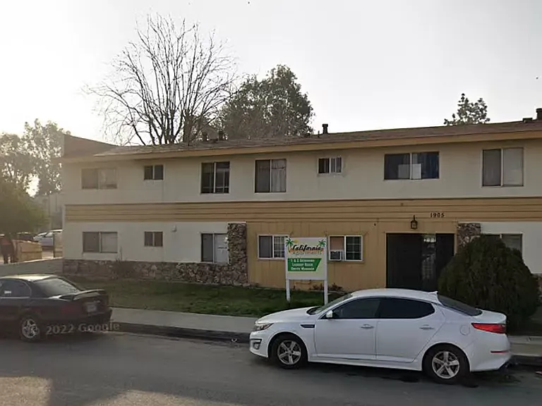 1905 California Ave #24