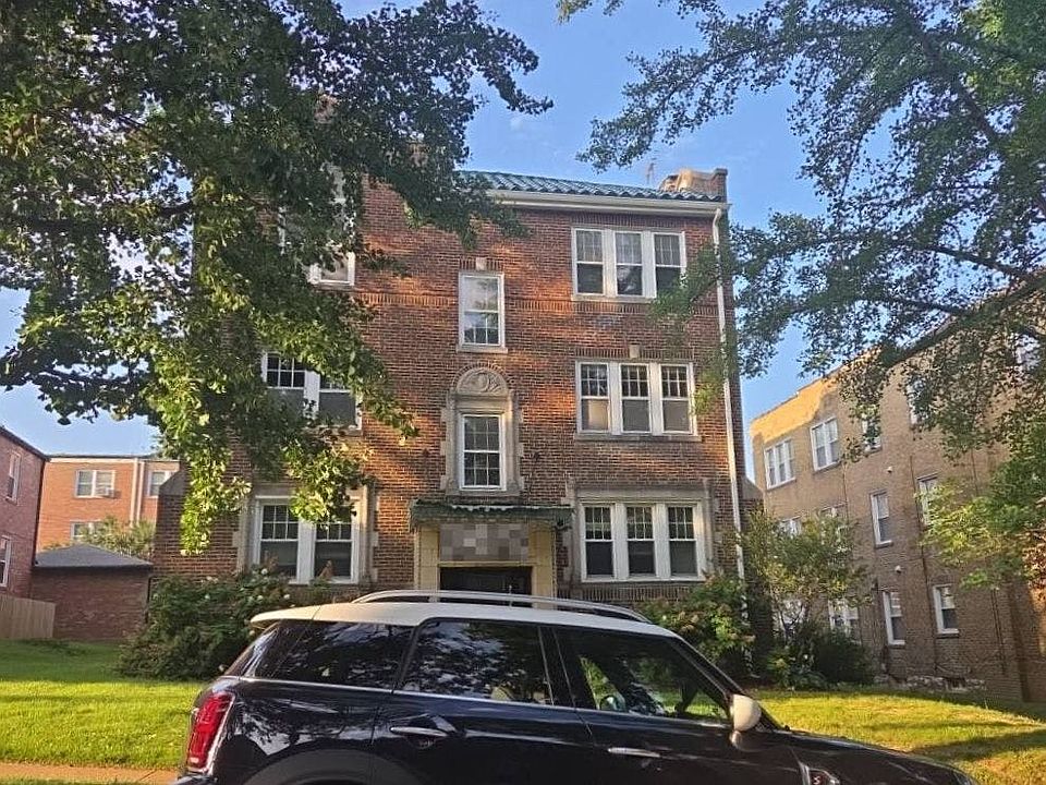 1st image of 7532 Byron Pl