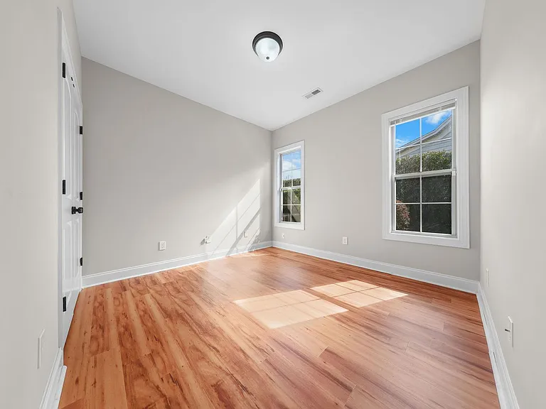 2202 E Oak Bridge Way — Photo 31