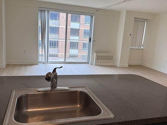2nd image of 800 4th St SW #316
