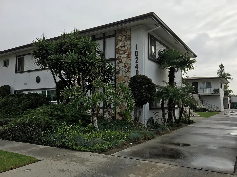 10248 La Reina Ave #1