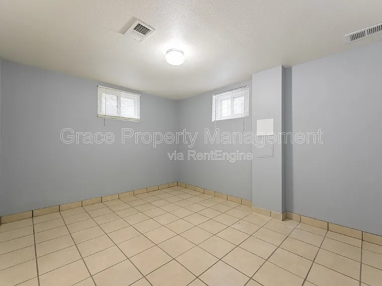1500 W 50th Ave — Photo 10