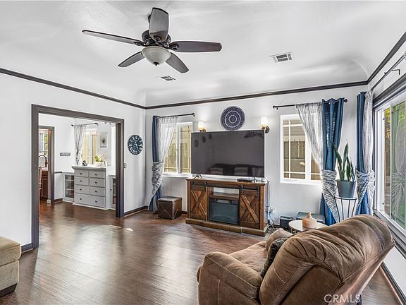 3rd image of 3269 Fay Ave