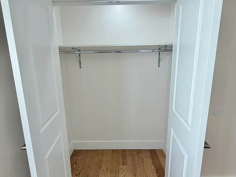 418 Avon Ave #3 — Photo 20