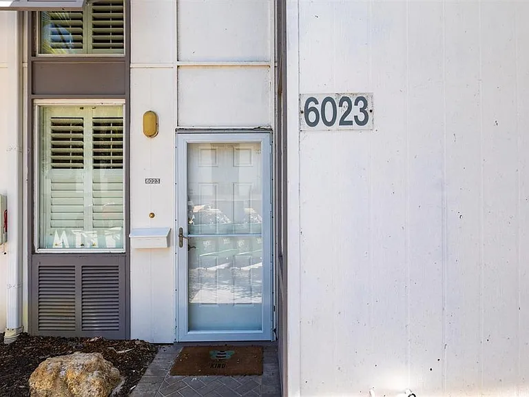 6023 W Peppertree Way #235 — Photo 2