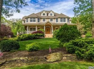 44 E Margin Rd, Ridge, NY 11961