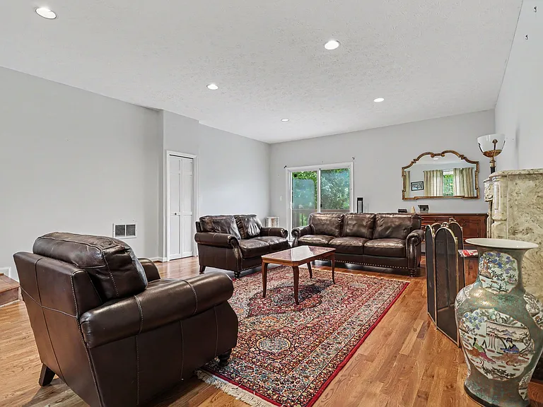 3695 Winters Hill Dr — Photo 6