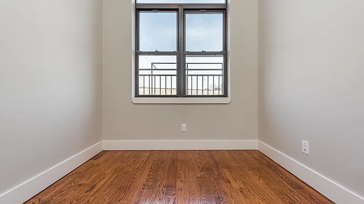 Rented by Nooklyn NYC LLC | media 27