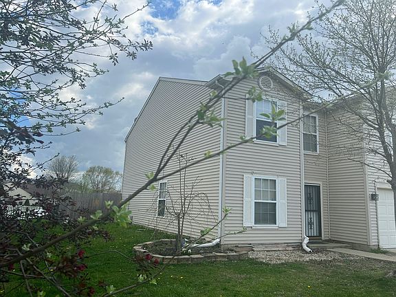3rd image of 10155 Yosemite Ln