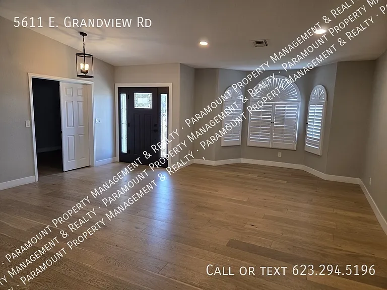 5611 E Grandview Rd — Photo 5