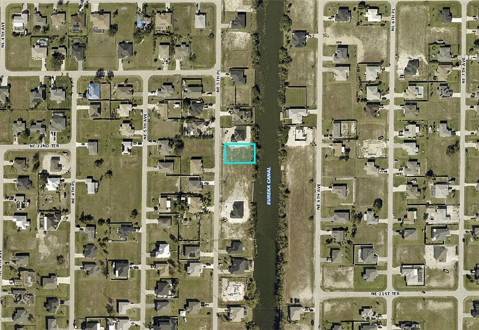 2nd image of 2209 NE 5th Pl