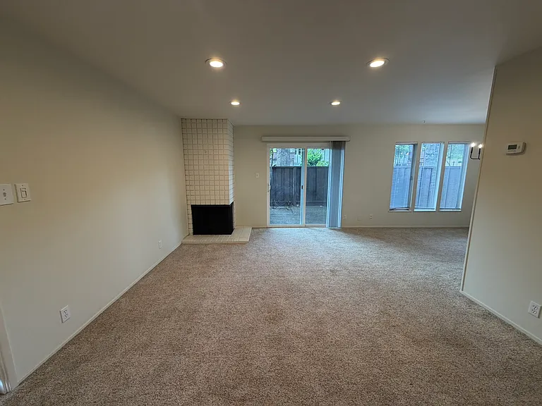 2060 Camel Ln #4 — Photo 20