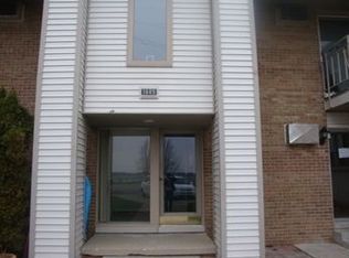 1605 Cass Lake Rd #1-B, Keego Harbor, MI 48320