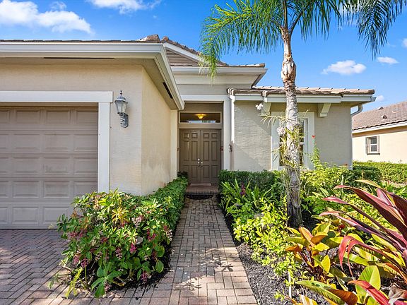 2nd image of 2109 Belcara Court
