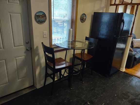 4th image of 3029 N Kimball Ave #1F