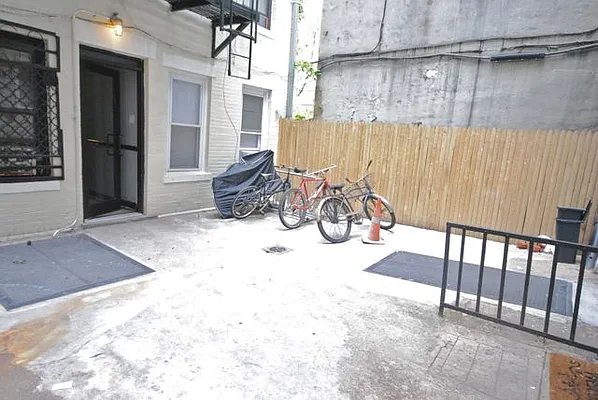 Rented by Bold New York | media 43