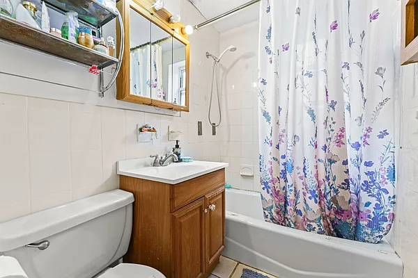 Sold by Ilite Realty Inc | media 25