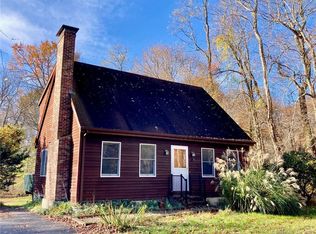 37 White Plains Rd, Norwich, CT 06360